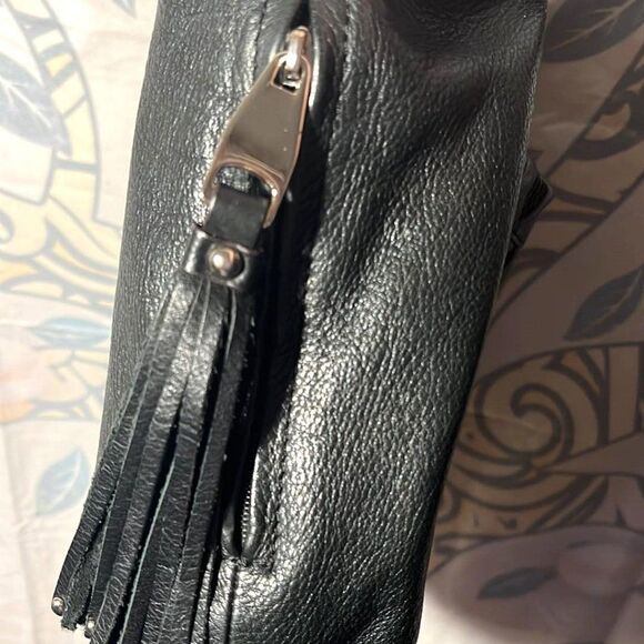 B Makowsky Black Leather Hobo Bag with Fringe Side Zips - EUC - Picture 3 of 8